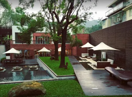 Villa 32 (Available only over 16 years old) Отели рядом с достопримечательностью «Shi Lin Ci Cheng Gong»