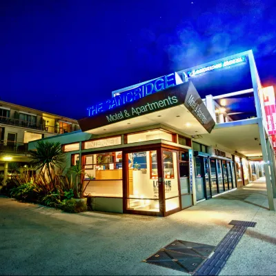The Sandridge Motel Hotels near The Lorne Jetty