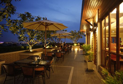 5. 수완나품 스위트..