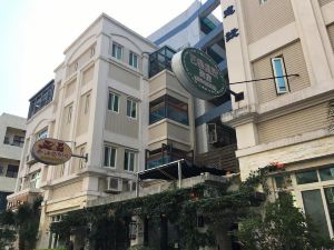 Hualien Paris B & B