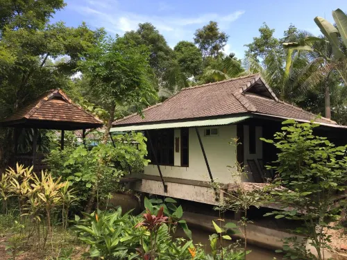 Mae Nai Gardens