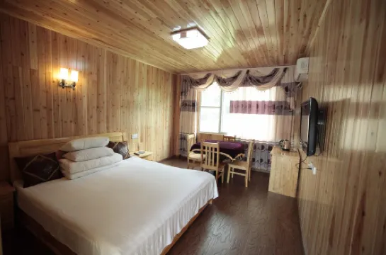 Fragrant Hill Farmstead on all sides