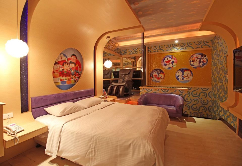 샤이니 시즌 모텔의 특징적인 인테리어