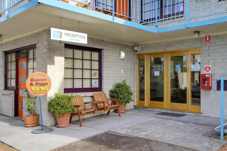 Martin Cash Motel Отели рядом с достопримечательностью «Тасманиан Транспорт Музеум»