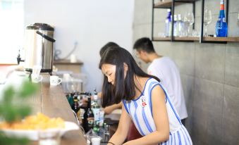 Dengba Inn&Youth Hotel (Shenzhen Futian Convention and Exhibiton Center Store )