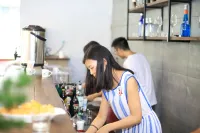 Dengba Inn&Youth Hotel （Shenzhen  StationFutian  Exhibiton Center Gangxia Subway Store ）