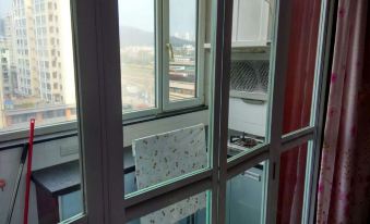 Dandong Family Tiantian Ri Renting House