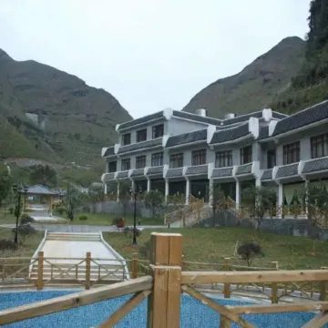 Qibainong Resort