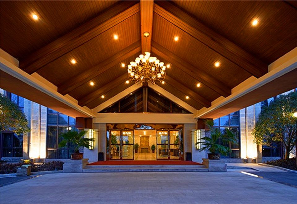 다웨이잉 홀리데이 호텔