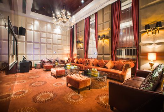 Narada Qiandao Lake Resort Hotel Overview