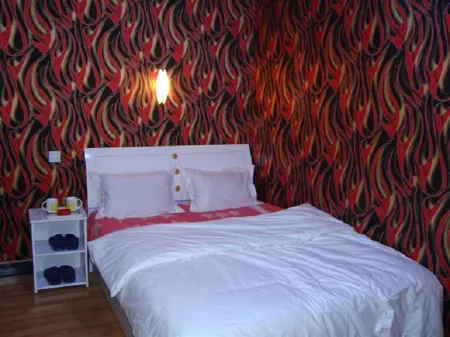 Anxin Huaxin Hotel Отели рядом с достопримечательностью «Lotus Grand View Garden»