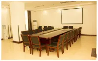 GreenTree Inn Express (Guanyun Zhenxing Garden)