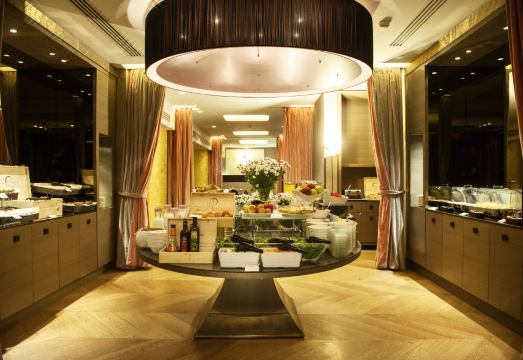 로사 그랜드 밀라노 호텔 내부 복도 이미지