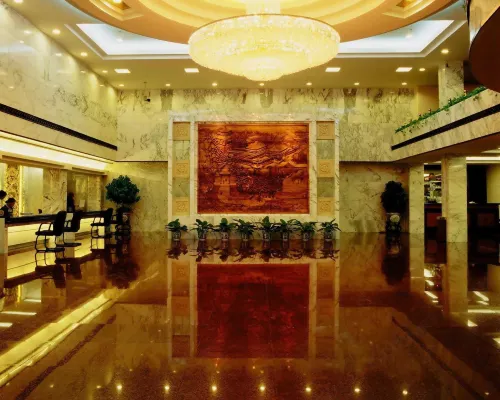 Silver Spring Tower Hotels near Cishousi Station
