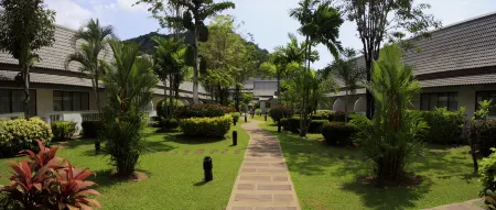 Centara Kata Resort Phuket Отели в г. Пхукет