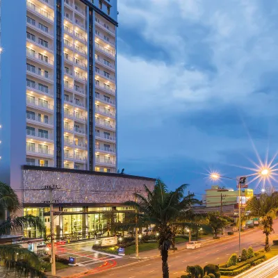 Kantary Hotel Korat Отели рядом с достопримечательностью «Школа Ратчасима-Виттхаялай»