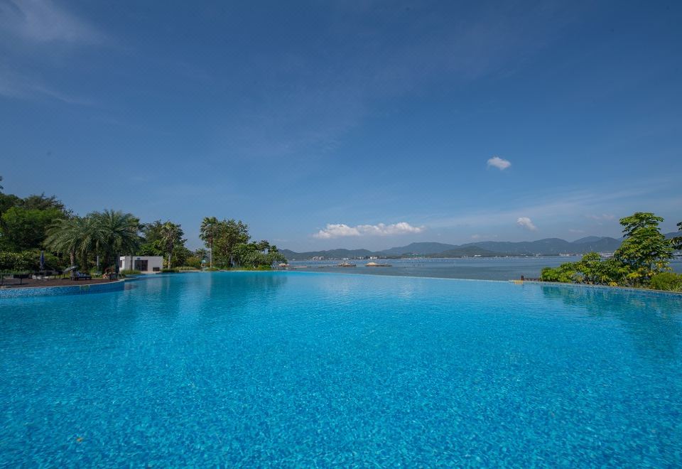 둥산 펄 아일랜드 호텔 인피니티 풀 전경