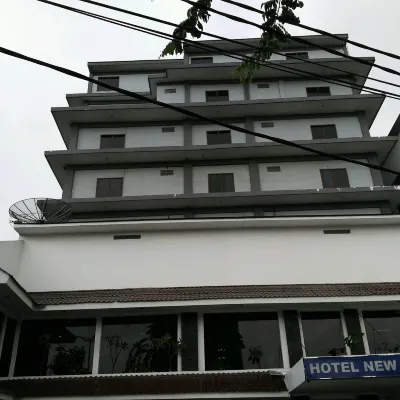 新意多拉飯店 克拉马特站附近的飯店