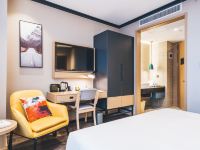 杭州未来科技城亚朵轻居酒店 - 超享大床房
