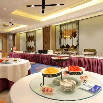 Yijin Meiyi Hotel (Yichang Binjiang Park CBD Shopping Center)