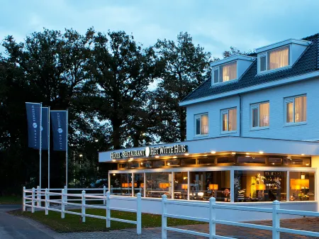 Fletcher Hotel-Restaurant Het Witte Huis Отели в г. Суст