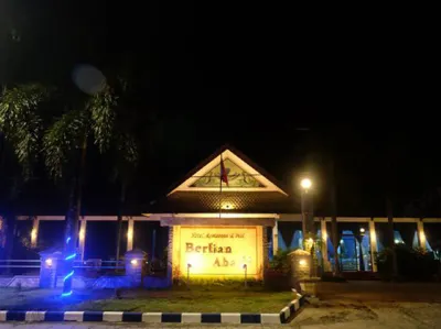 Berlian Abadi Hotel Banyuwangi by Sinergi Hotel dekat Pantai Bangsring