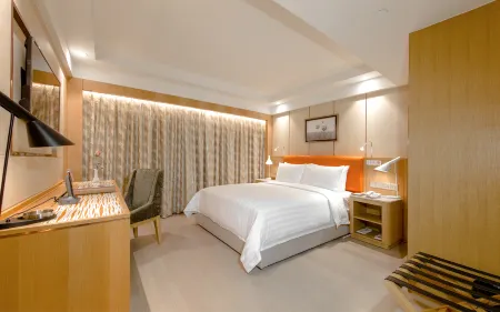 Royal Dragon Hotel