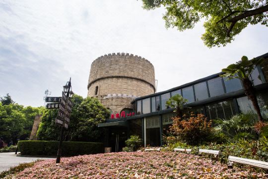 夜电竞酒店(上海虹桥金庭庄园店)