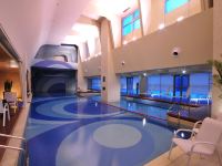 西安绿地假日酒店 - 室内游泳池