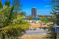 Bella Mare Coolangatta Beachside Apartments - Ocean View