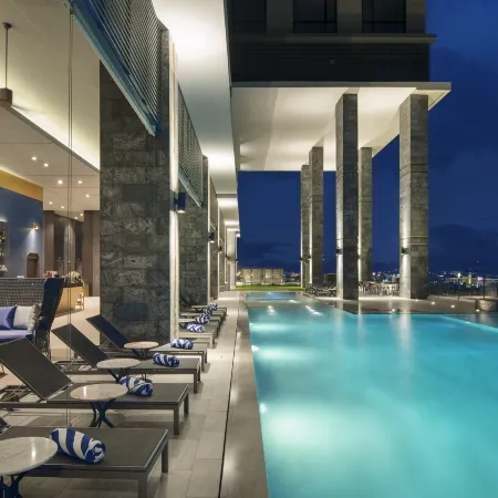 Brighton Grand Hotel & Convention Pattaya Отели рядом с достопримечательностью «Пляж Наклуа»