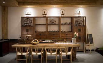 Dongjiang Lake No.1 Courtyard Tea Culture Theme Hotel