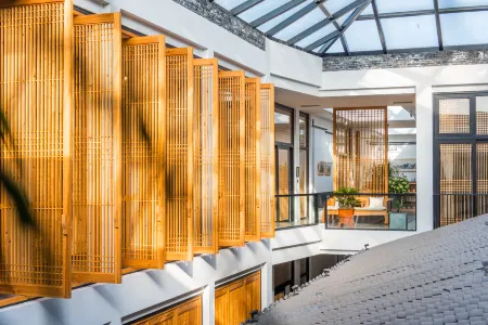 Cun Shang Yun Ding Hotel Отели рядом с достопримечательностью «Суньчжуанский арт-квартал»