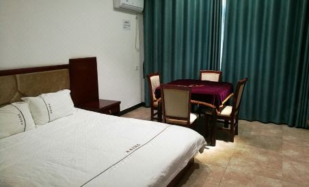 Suitetrails - Huachen Business Hotel