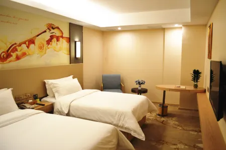 Vienna Hotel (Shenzhen South China City, Hehua Metro Station)
