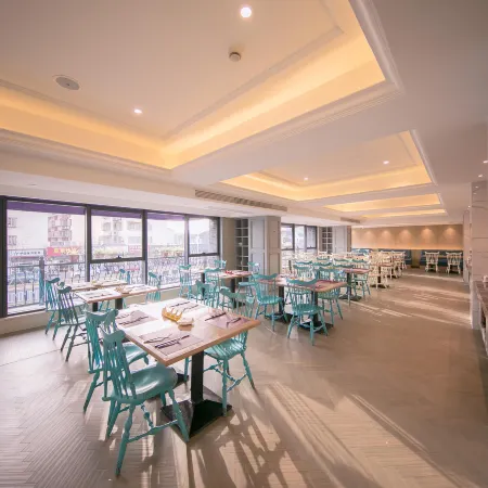 Yitel Trend (Changshu North Bus Station)