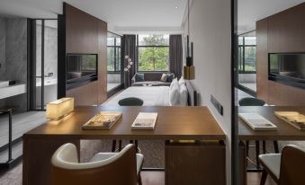 SFeel Designer Hotel (Chengdu Zijing Shenxianshu Yulin)