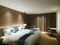 Yuebei Hotel Hotels near Arctic Village