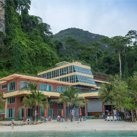 Phi Phi Cliff Beach Resort