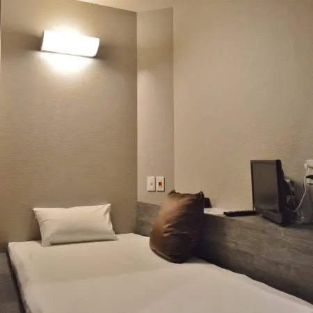 Bizcourt Cabin Susukino - Caters to Men