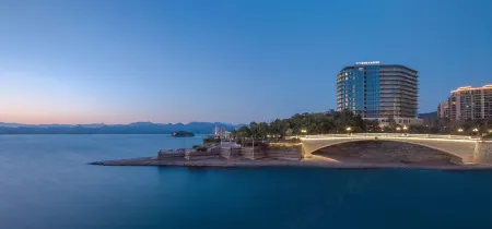 1000 Island Lake Greentown Resort Hotel