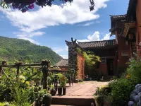 Nuodeng Nuoyan Bieyuan Garden Hotel