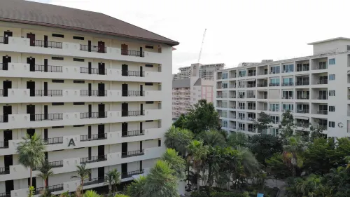 Sunday Wongamat Privacy Pattaya - parking