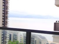 惠州小径湾观海居度假公寓 - 侧面海景大床房
