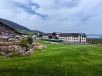 Yixing Lake International Grand Hotel Hotels near Yixing Bamboo Forest