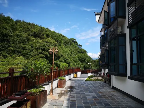 Shitai Xifu Wellness Resort - Hot Tub