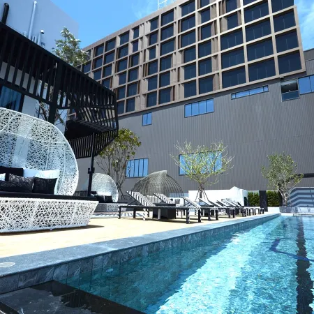 Chezzotel Pattaya Отели рядом с достопримечательностью «Торговый центр Harbor Pattaya»