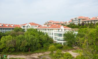 Lianyungang sea breeze blue sea view hotel