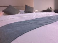 广州不在酒店公寓 - 温馨投影大床房