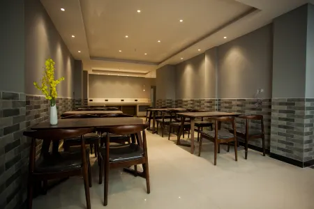 Haishangju Hotel Отели рядом с достопримечательностью «Port of Fangcheng (Gangqu 16th Road)»